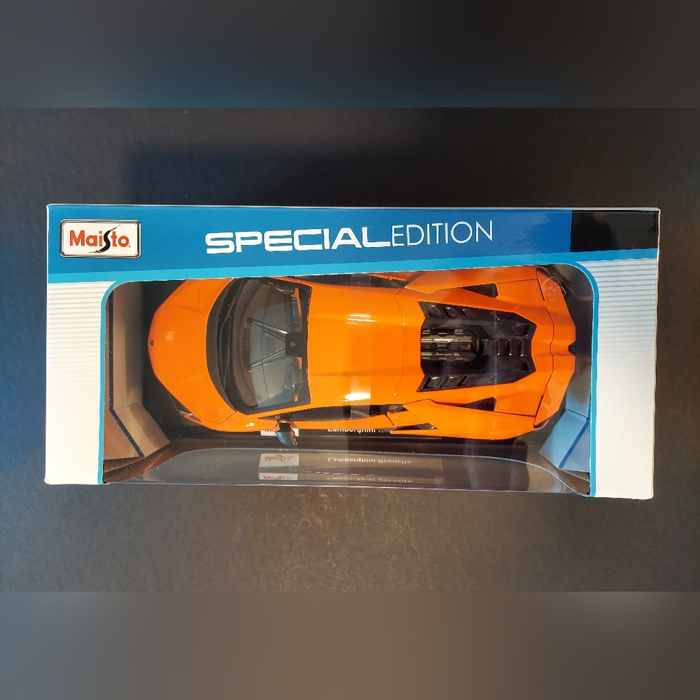 Lamborghini Revuelto - Picture 3 of 8